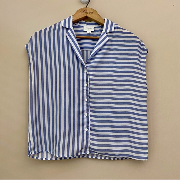 EVERLY Boxy Blue White Striped Shorts Sleeve Button Up Blouse Women’s Small - Picture 3 of 8
